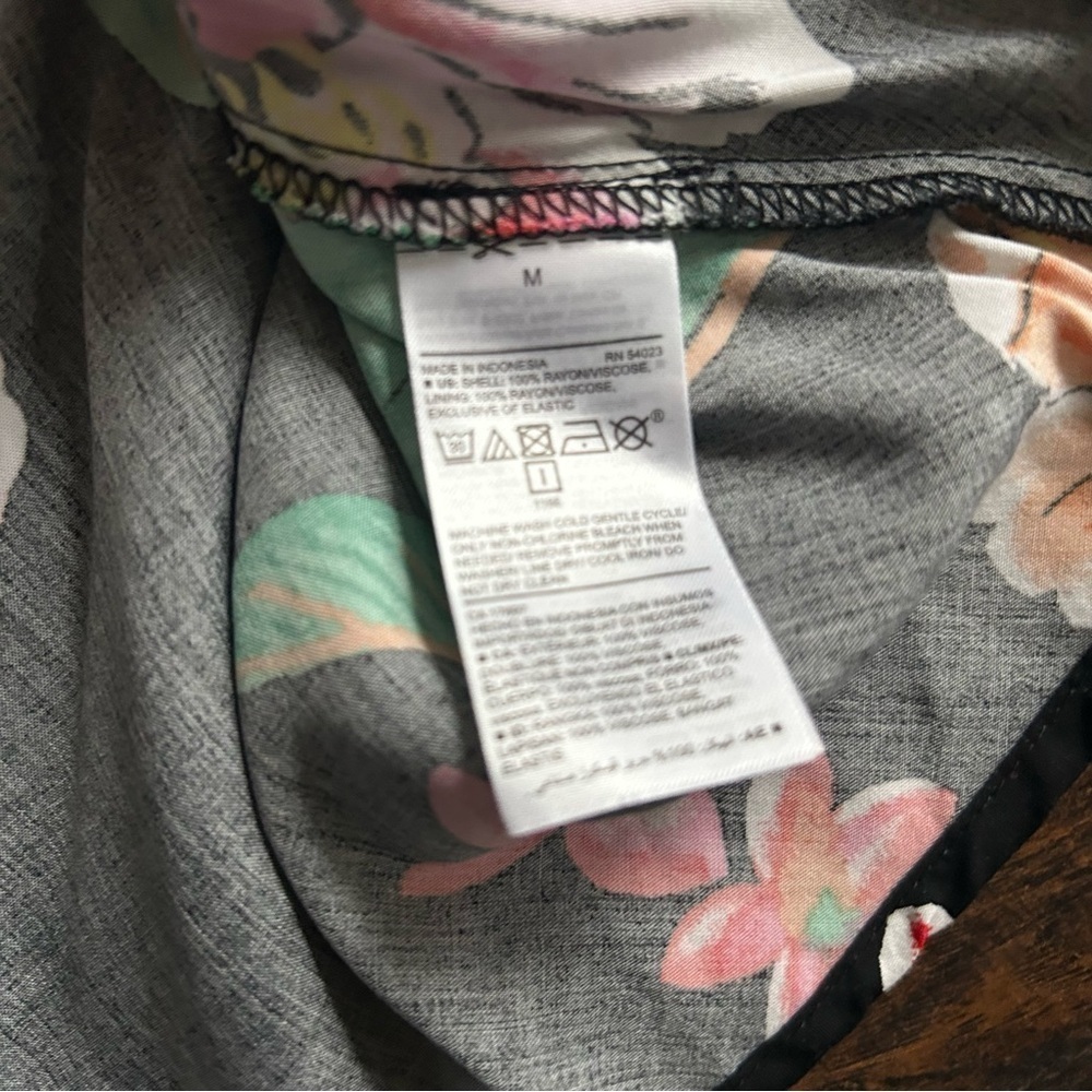 Old Navy, Women, Black Floral Dress - Picture 4 of 10